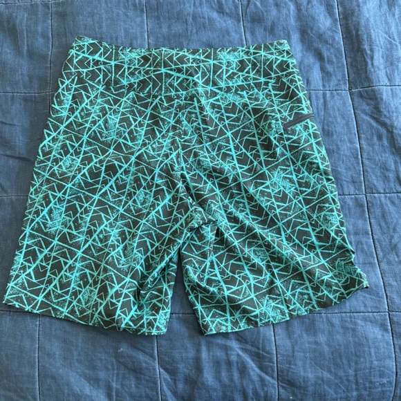 Patagonia Printed Stretch Planing 20" Boardshorts Size 31 - Picture 2 of 9